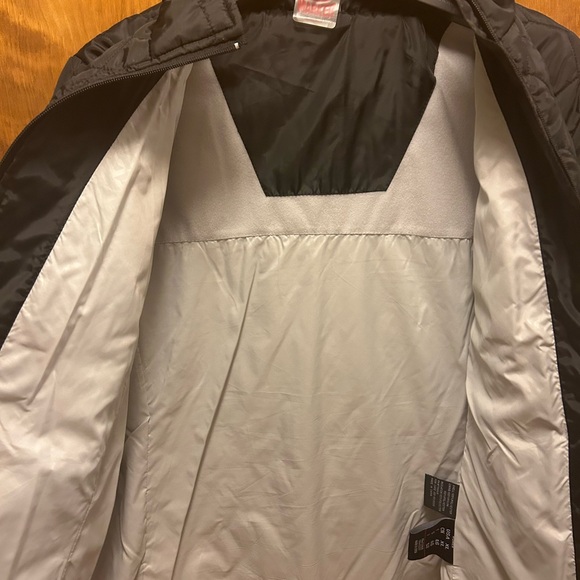 Women’s Marker brand quilted nylon jacket. Black, size XL. - Picture 3 of 4